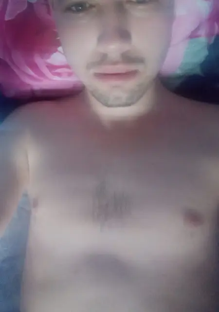 Я Игорь, 30, из Тольятти, ищу знакомства на одну ночь