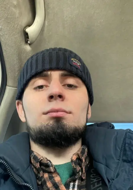 Я Сулейман, 21, из Майкопа, ищу знакомство для постоянных отношений