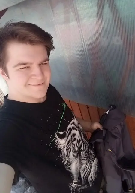 Я Даниил, 24, из Шексны, ищу знакомства без обязательств