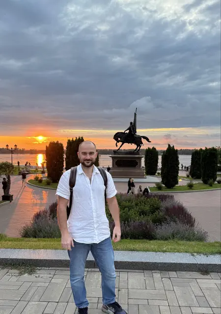 Я Илья, 32, знакомлюсь без обязательств в Новосибирске