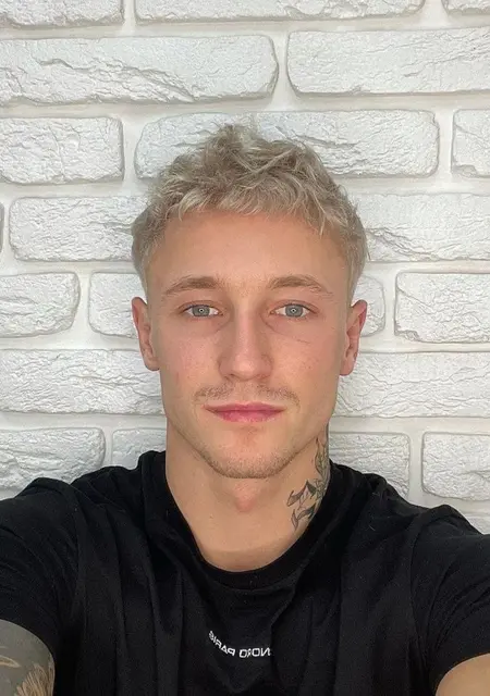 Я Максим, 33, из Москвы, ищу знакомство для приятного времяпровождения