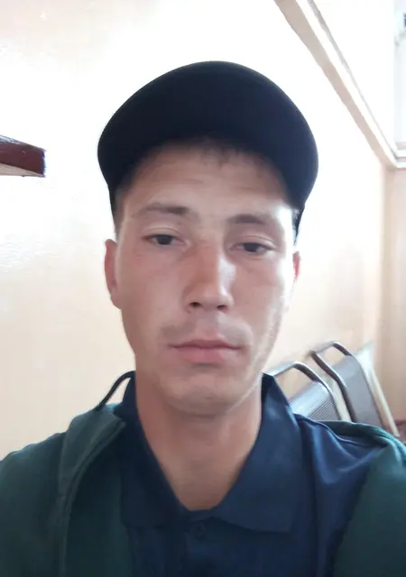 Я Zakhar, 31, знакомлюсь на одну ночь в Чите