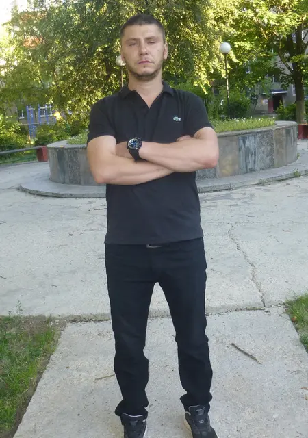 Я Виктор, 33, из Воскресенска, ищу знакомства без обязательств