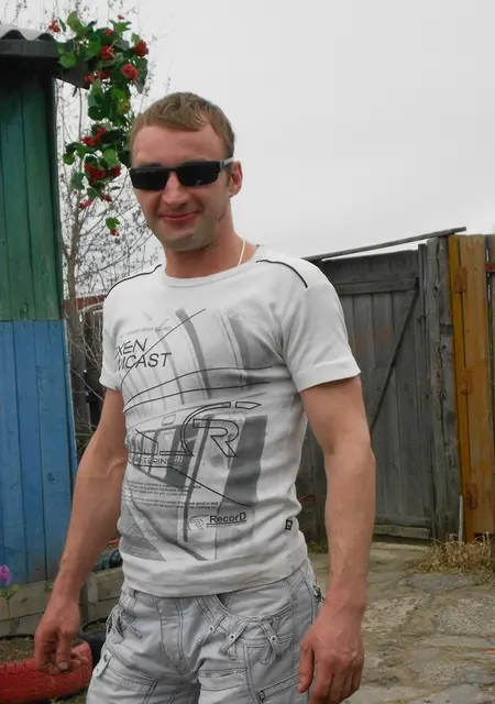 Слава из Сургута, ищу на сайте постоянные отношения