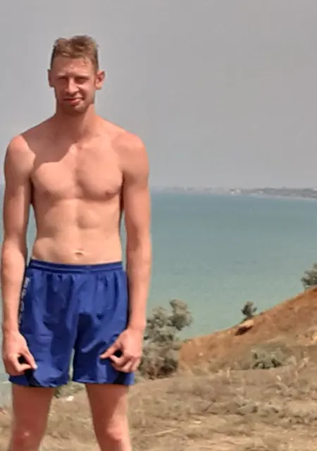 Артм Крутов из Югорска, ищу на сайте знакомства без обязательств