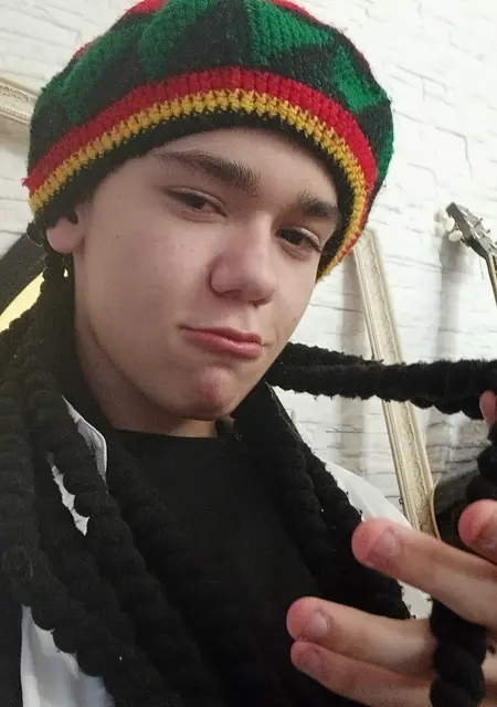 Никита из Норильска, мне 20, познакомлюсь на одну ночь