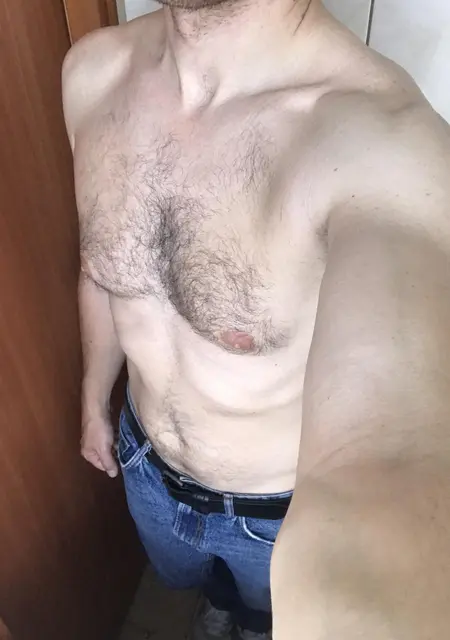 Я Артём, 37, из Новопскова, ищу знакомство для приятного времяпровождения