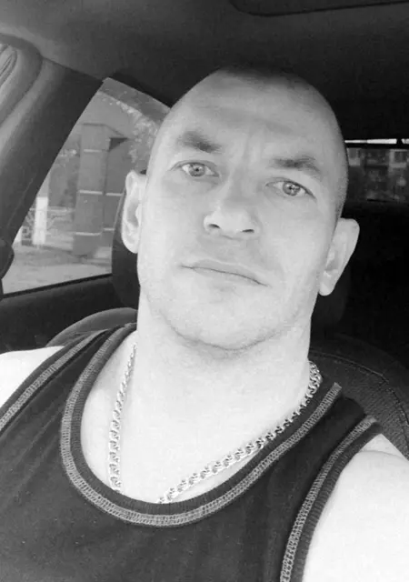 Я Валерий, 42, из Камышина, ищу знакомство для постоянных отношений