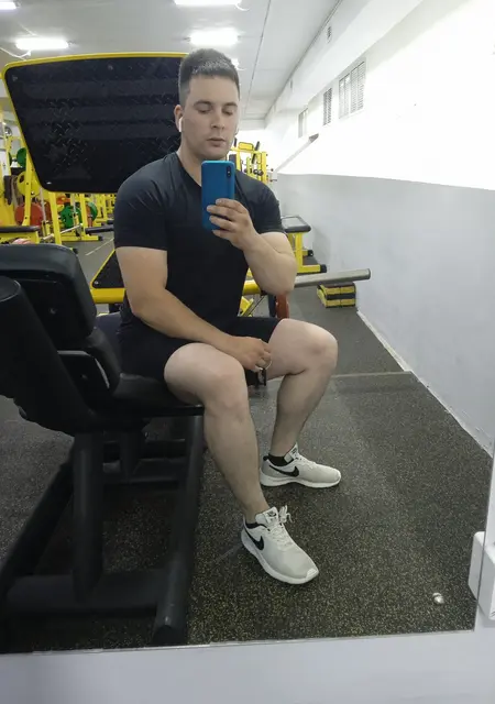 Я Филька, 30, знакомлюсь на одну ночь в Сыктывкаре