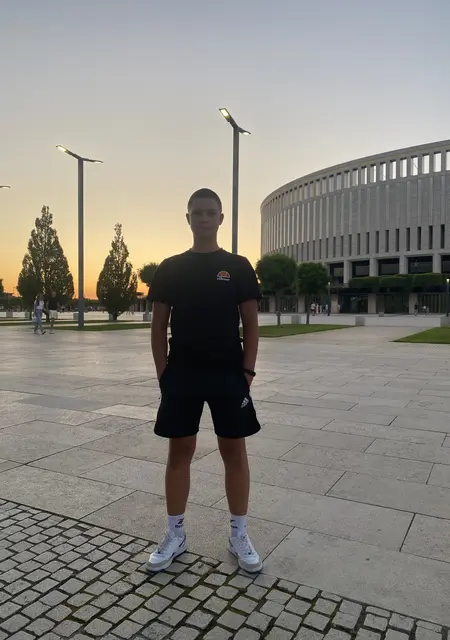 Вадим из Новороссийска, ищу на сайте знакомства на одну ночь