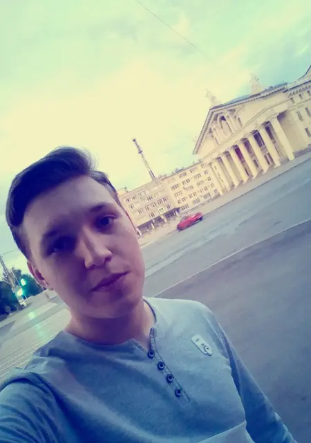 Я Илья, 28, из Нижнего Тагила, ищу знакомства без обязательств