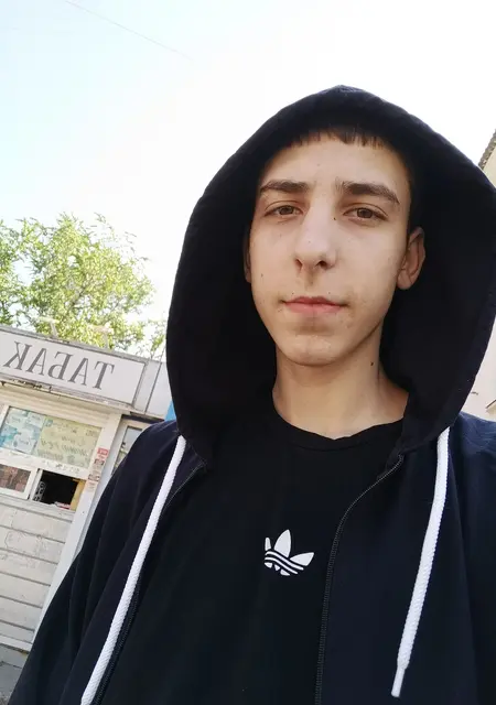 Я Егор, 20, знакомлюсь на одну ночь в Подольске