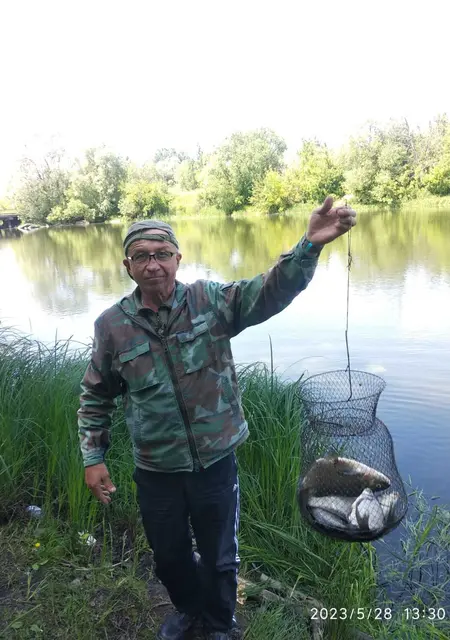 Артём из Курчатова, ищу на сайте знакомства без обязательств