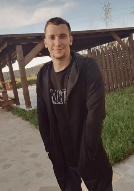 Я Олег, 33, из Удомли, ищу знакомства без обязательств