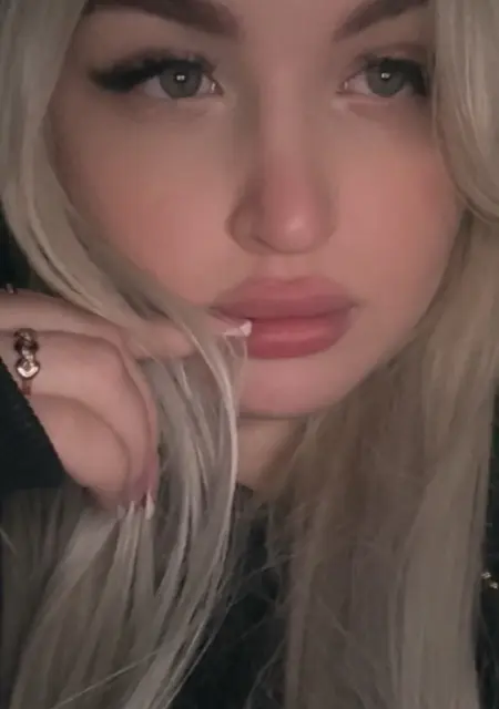 Соня из Москвы, мне 20, познакомлюсь для приятного времяпровождения