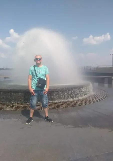 Дмитрий з Кропивницького, мені 31 років, познайомлюсь для вірт