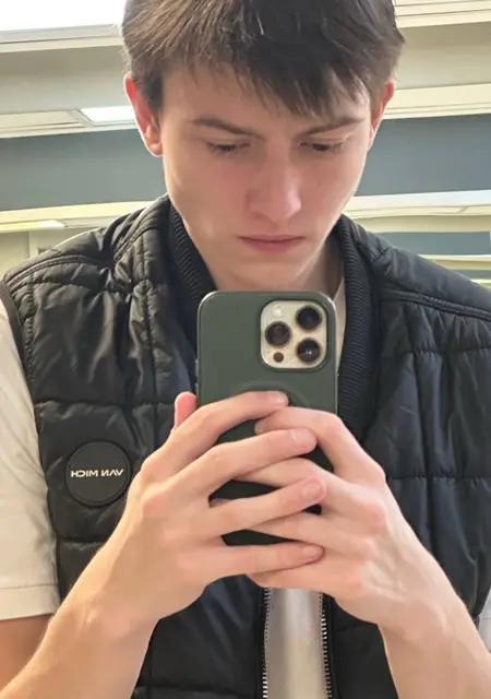 Я Сергей, 18, знакомлюсь для вирта в Краснодаре