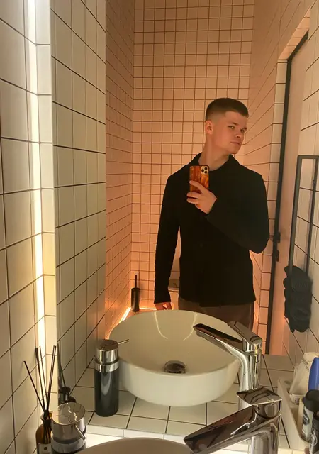 Сергей из Долгопрудного, мне 24, познакомлюсь для приятного времяпровождения