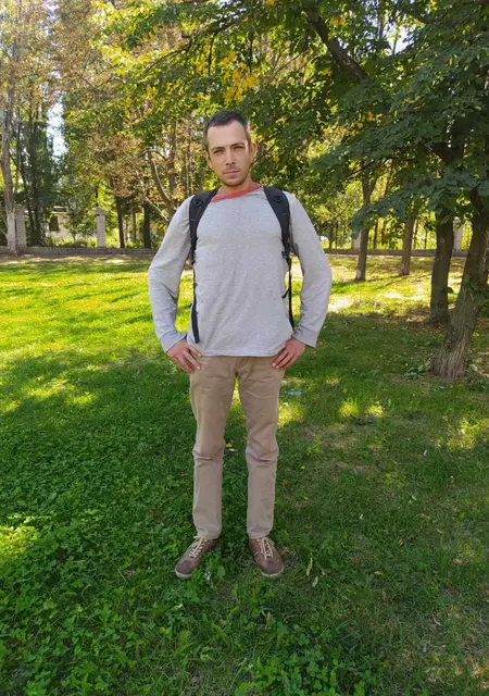 Антон из Одессы, мне 39, познакомлюсь для приятного времяпровождения