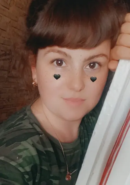 Яна из Омска, ищу на сайте общение