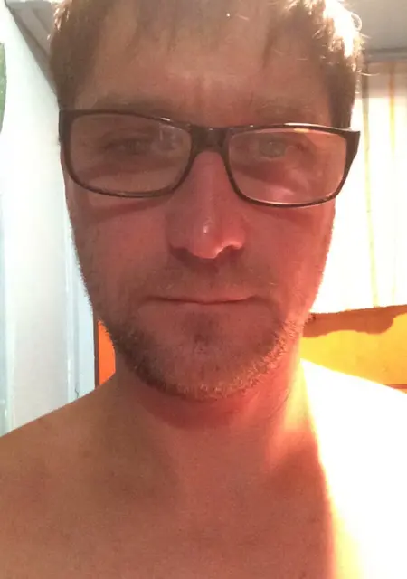 Я Рик, 43, из Орска, ищу знакомство для общения