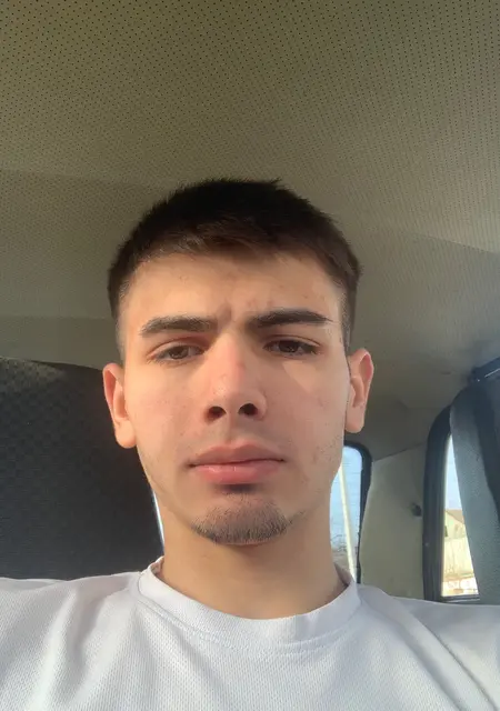 Я Эльдар, 20, знакомлюсь для дружбы в Нальчике
