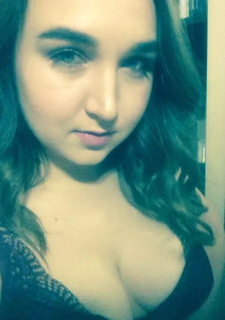 Я Лина, 35, знакомлюсь без обязательств в Екатеринбурге