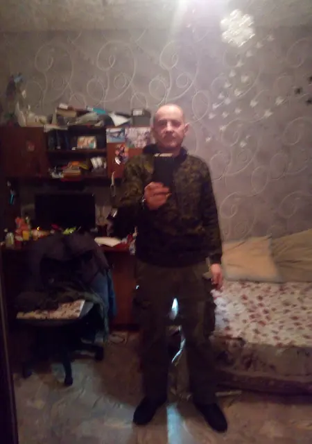 Я Павел, 49, из Чехова, ищу знакомства без обязательств