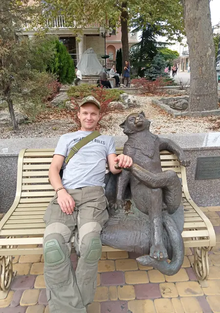 Я Анатолий, 34, знакомлюсь для совместных путешествий в Донецке