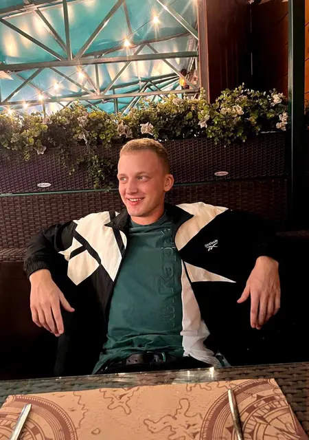 Я Вовчик, 22, из Пушкина, ищу знакомство для дружбы