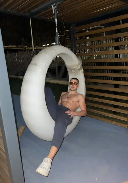 Я Илья, 21, знакомлюсь без обязательств в Сургуте