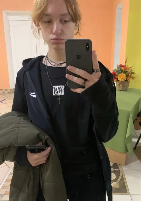 Я Вова, 18, знакомлюсь для постоянных отношений в Москве