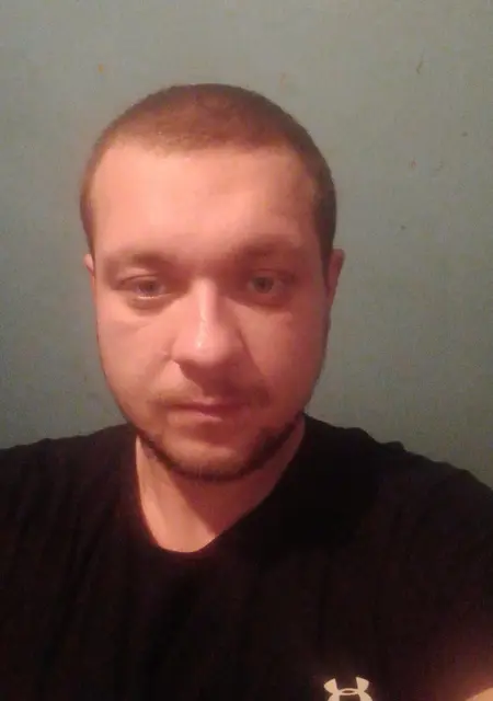 Я Александр, 30, знакомлюсь без обязательств в Брянске