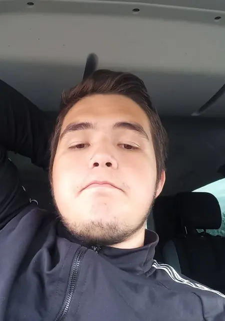 Я Азат, 21, из Сургута, ищу знакомство для общения