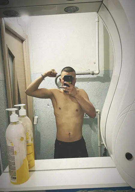 Я Дамдин, 23, из Мурома, ищу знакомство для вирта