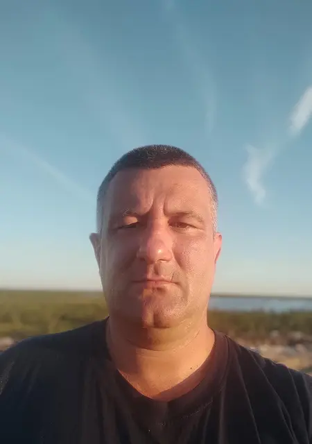 Вячеслав из Сургута, мне 45, познакомлюсь без обязательств