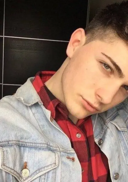 Дима из Нягани, ищу на сайте знакомства на одну ночь