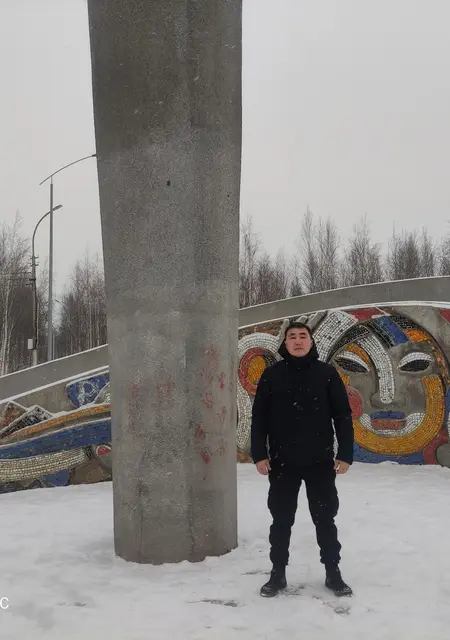 Булат из Мирного, мне 27, познакомлюсь на одну ночь