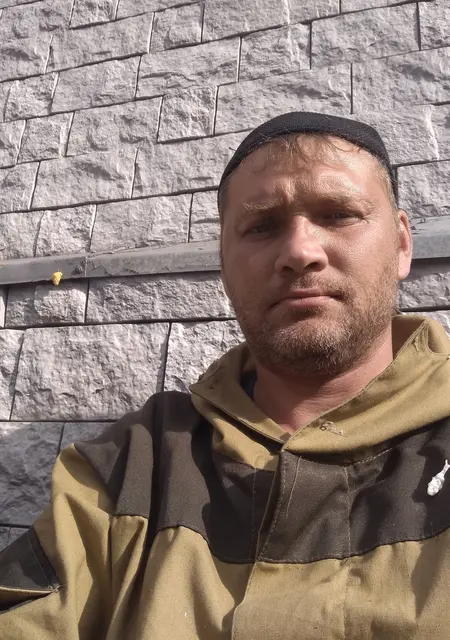 Я Артём, 42, знакомлюсь без обязательств в Новокузнецке