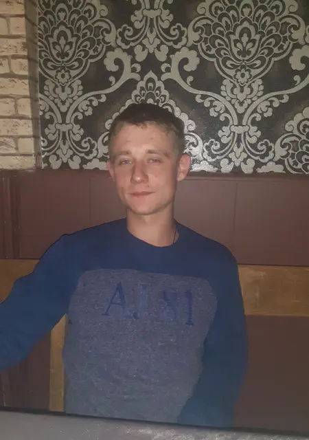 Я Valentin, 28, из Рязани, ищу знакомства без обязательств