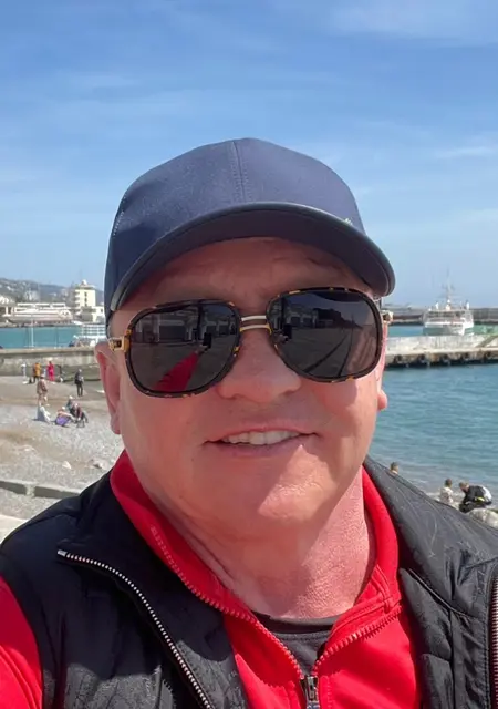 Юрий из Ялты, мне 50, познакомлюсь без обязательств