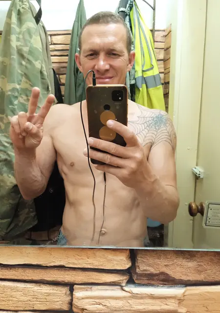 Александр из Мегиона, ищу на сайте знакомства без обязательств