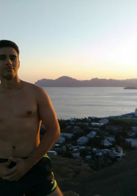 Я Денис, 30, из Феодосии, ищу знакомство для приятного времяпровождения