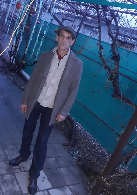 Я Андреи, 52, из Невинномысска, ищу знакомства на одну ночь