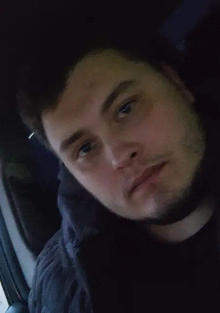 Я Евгений, 28, из Орла, ищу знакомство для постоянных отношений