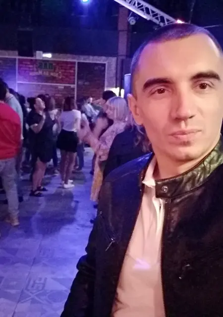 Я Stas, 42, из Костромы, ищу знакомство для приятного времяпровождения