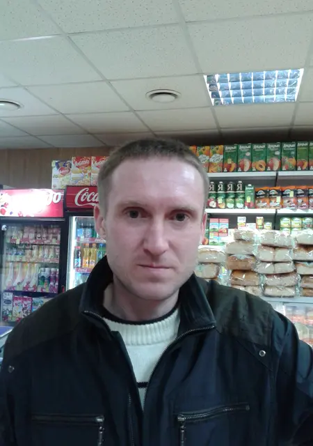 Максим из Хабаровска, мне 47, познакомлюсь без обязательств