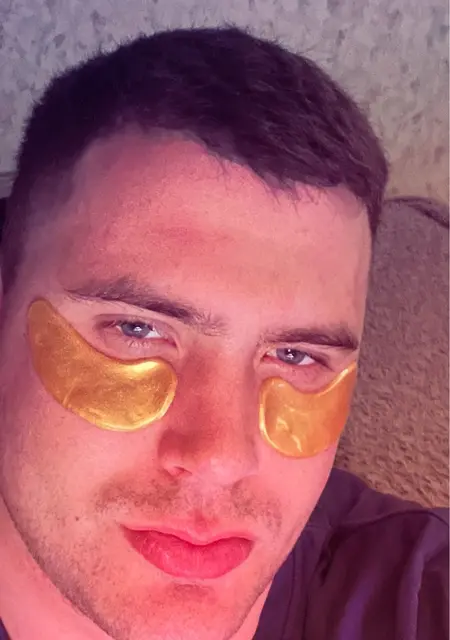 Я Егор, 26, из Соснового Бора, ищу знакомства без обязательств