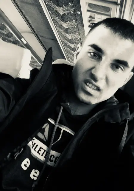 Никита из Череповца, ищу на сайте знакомства на одну ночь