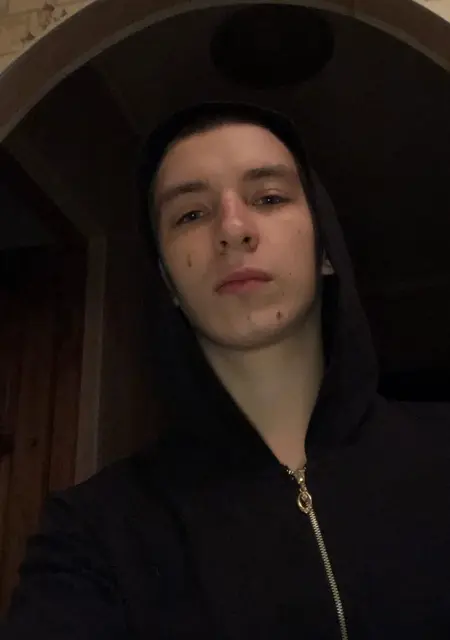 Артём из Когалыма, ищу на сайте знакомства на одну ночь